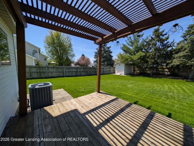 1621 Holbrook Road, Holt, MI 48842