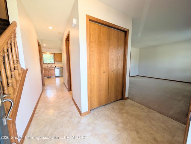 1621 Holbrook Road, Holt, MI 48842