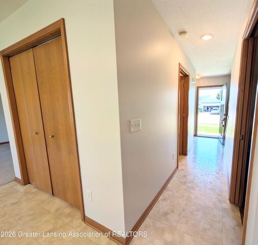 1621 Holbrook Road, Holt, MI 48842