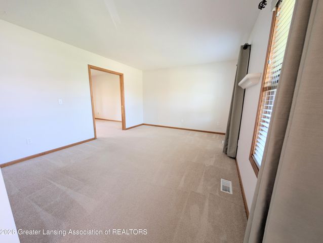 1621 Holbrook Road, Holt, MI 48842