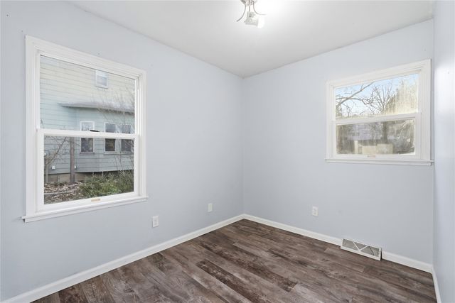 654 S Lucas Street, Iowa City, IA 52240