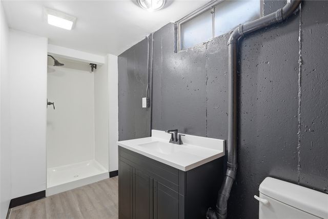 654 S Lucas Street, Iowa City, IA 52240