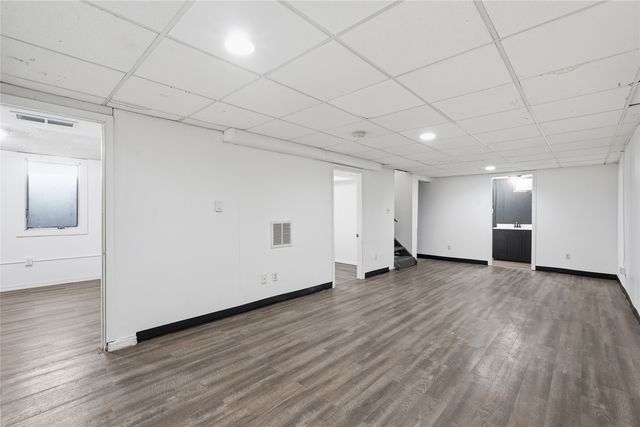 654 S Lucas Street, Iowa City, IA 52240