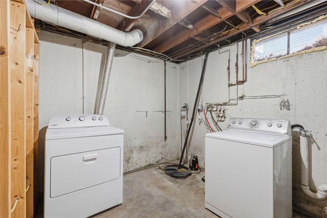 654 S Lucas Street, Iowa City, IA 52240