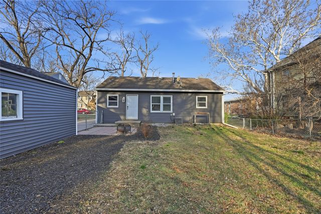 654 S Lucas Street, Iowa City, IA 52240