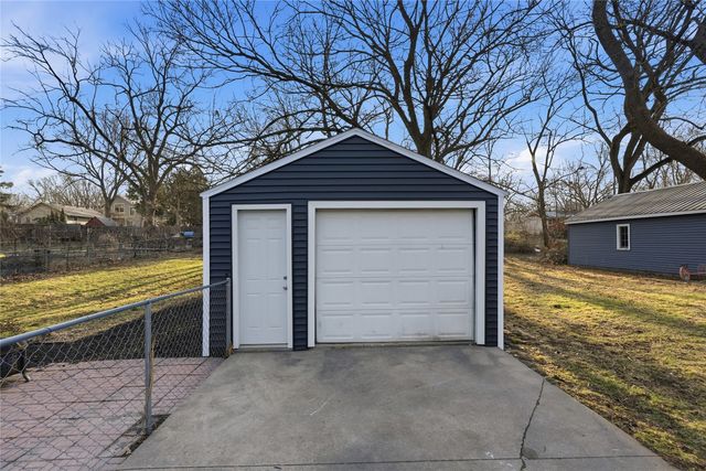 654 S Lucas Street, Iowa City, IA 52240