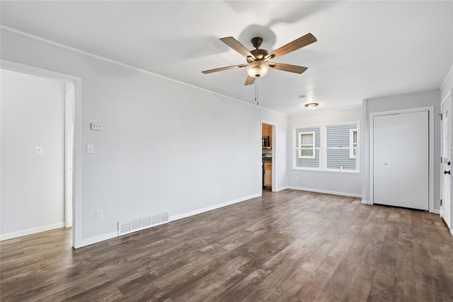 654 S Lucas Street, Iowa City, IA 52240