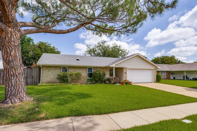2817 Elk Grove Road, Carrollton, TX 75007