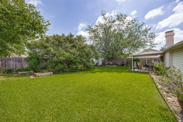 2817 Elk Grove Road, Carrollton, TX 75007