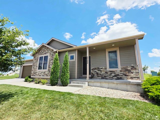 3700 Deakon Drive, Manhattan, KS 66503