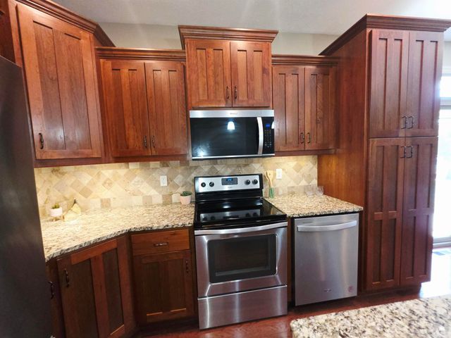 3700 Deakon Drive, Manhattan, KS 66503