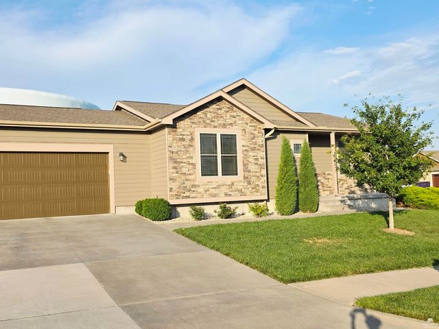 3700 Deakon Drive, Manhattan, KS 66503