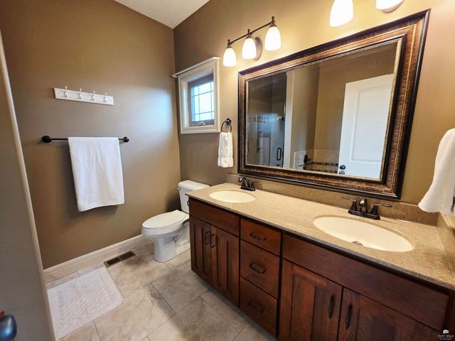 3700 Deakon Drive, Manhattan, KS 66503