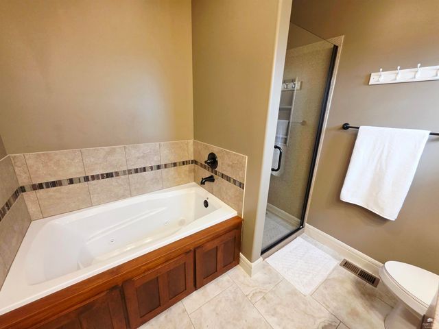 3700 Deakon Drive, Manhattan, KS 66503