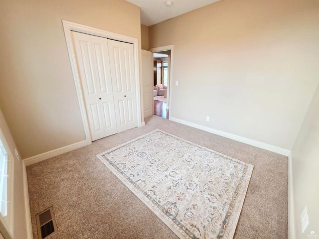 3700 Deakon Drive, Manhattan, KS 66503