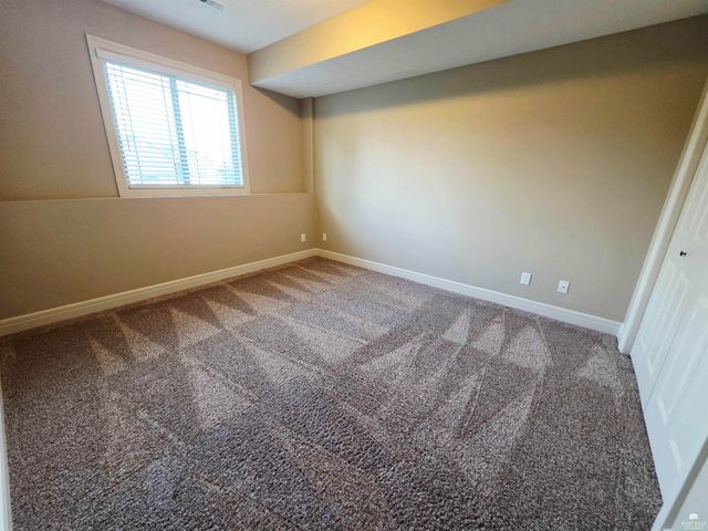 3700 Deakon Drive, Manhattan, KS 66503