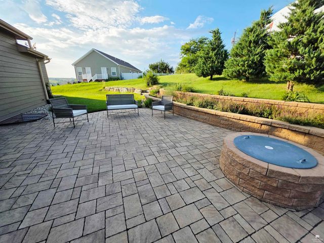 3700 Deakon Drive, Manhattan, KS 66503