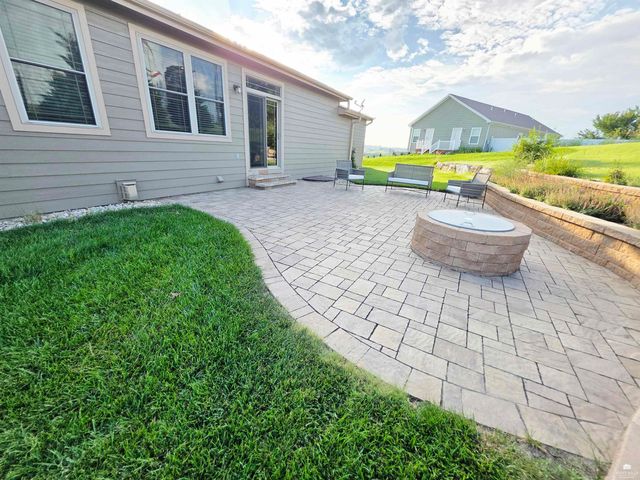3700 Deakon Drive, Manhattan, KS 66503
