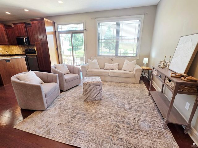 3700 Deakon Drive, Manhattan, KS 66503