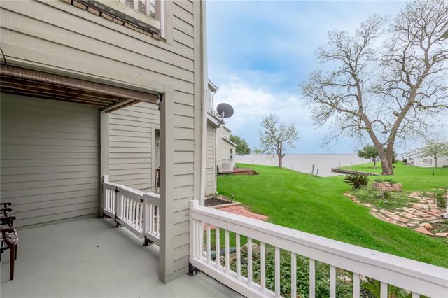 400 Echo Lane 27, Livingston, TX 77351