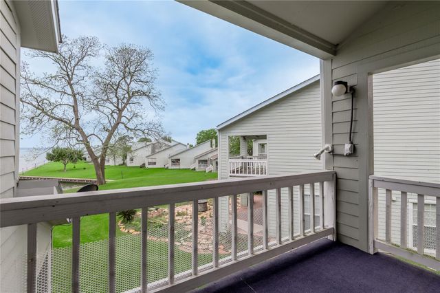 400 Echo Lane 27, Livingston, TX 77351