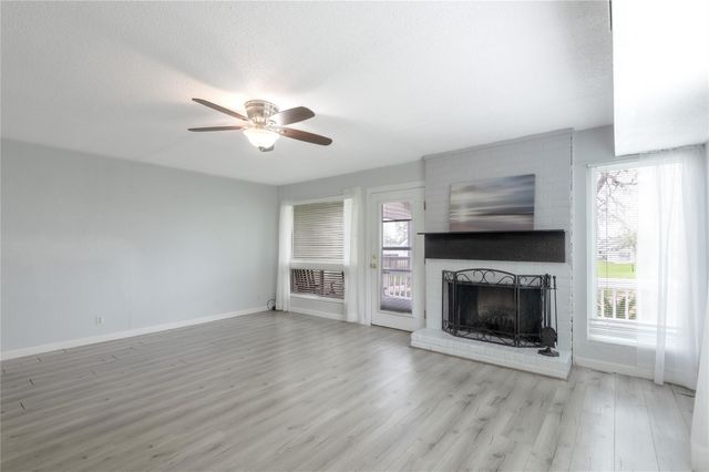 400 Echo Lane 27, Livingston, TX 77351