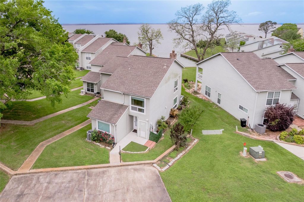 400 Echo Lane 27, Livingston, TX 77351