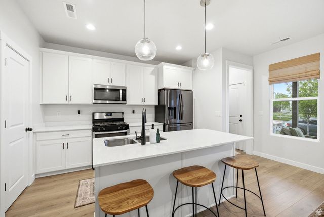 6429 W SOUTH JORDAN PKWY, South Jordan, UT 84009