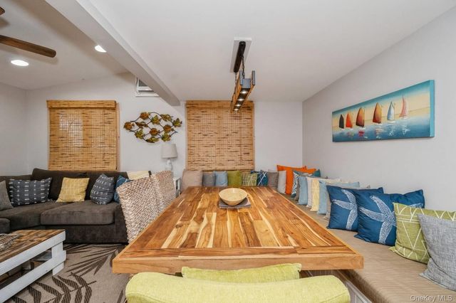 14 E Landing Road, Hampton Bays, NY 11946