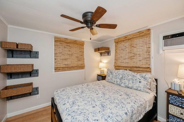 14 E Landing Road, Hampton Bays, NY 11946