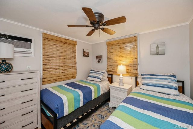 14 E Landing Road, Hampton Bays, NY 11946