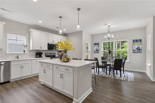 2515 Deal's Creek CT, Chesapeake, VA 23323