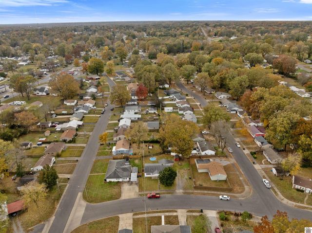 2018 S 29th Street, Paducah, KY 42003