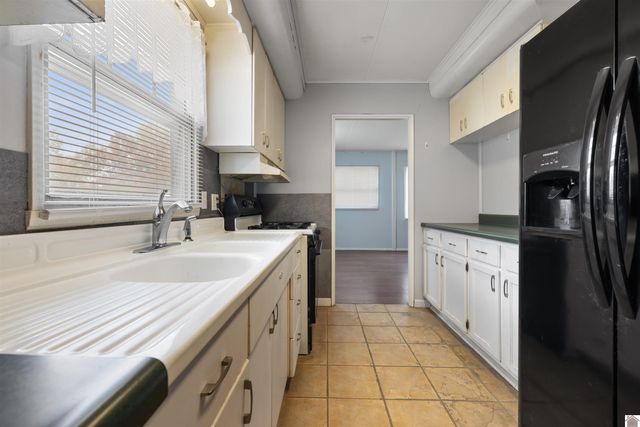 2018 S 29th Street, Paducah, KY 42003