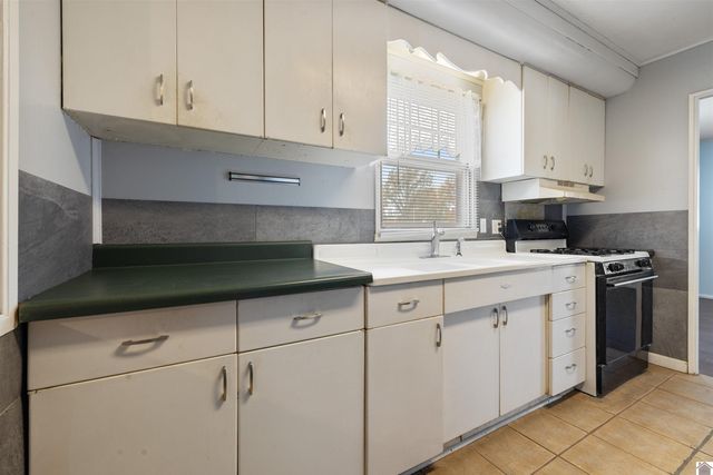 2018 S 29th Street, Paducah, KY 42003