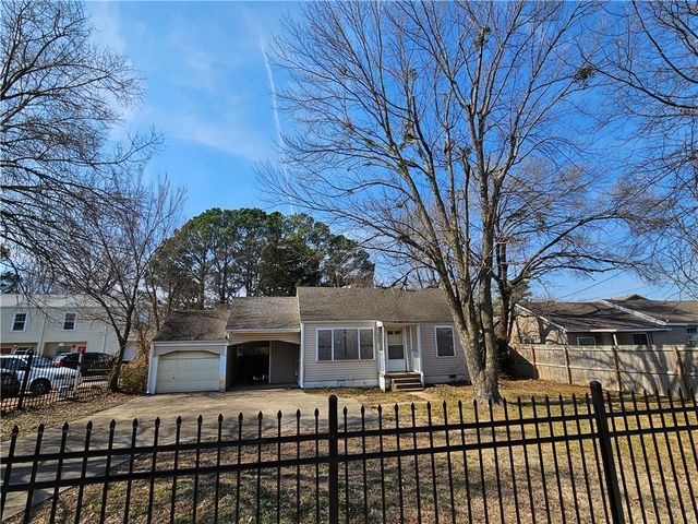 1535 N Leverett Avenue, Fayetteville, AR 72703