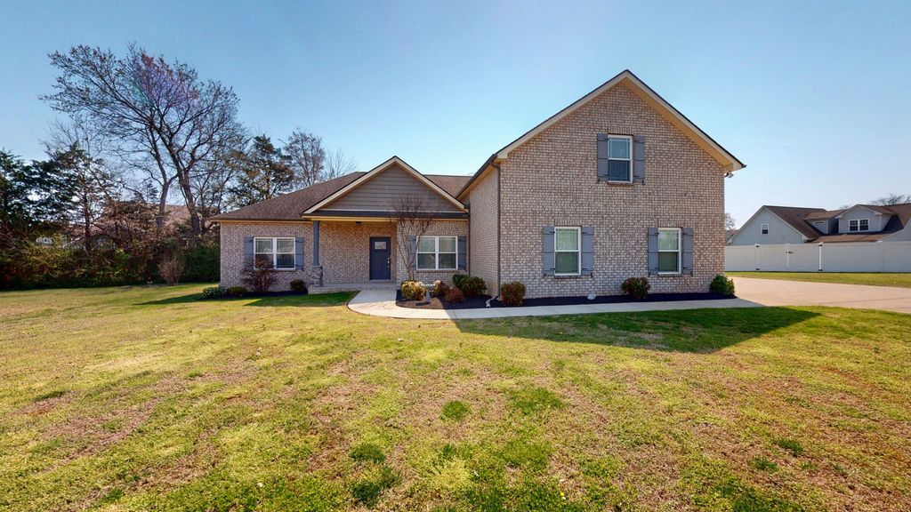 4301 Faran David Ct, Murfreesboro, TN 37129