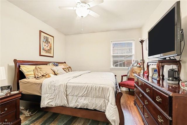 409 W Montcastle Drive, Greensboro, NC 27406