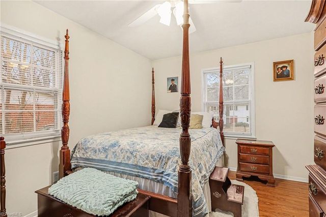 409 W Montcastle Drive, Greensboro, NC 27406