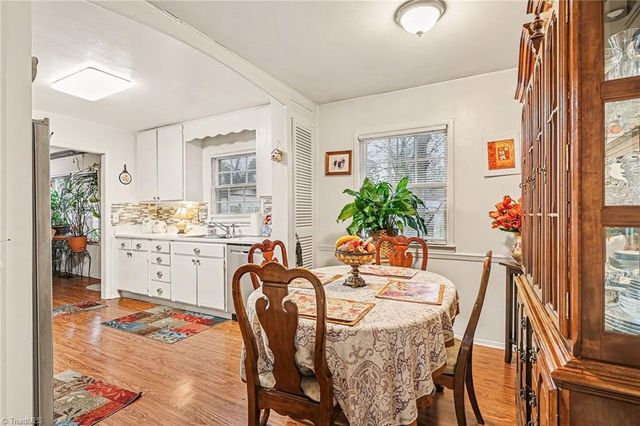 409 W Montcastle Drive, Greensboro, NC 27406