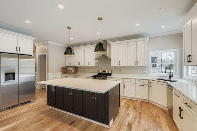 5250 169th Place, Oak Forest, IL 60452