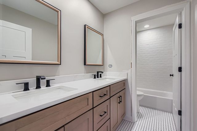 5250 169th Place, Oak Forest, IL 60452