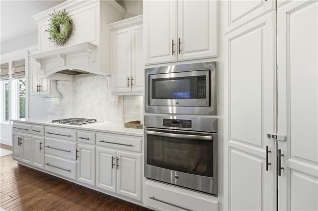 9716 Inspiration Street, Lenexa, KS 66227