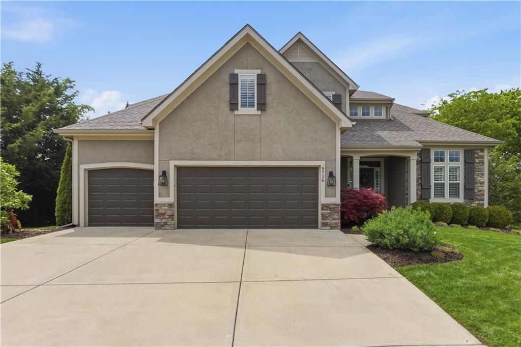 9716 Inspiration Street, Lenexa, KS 66227