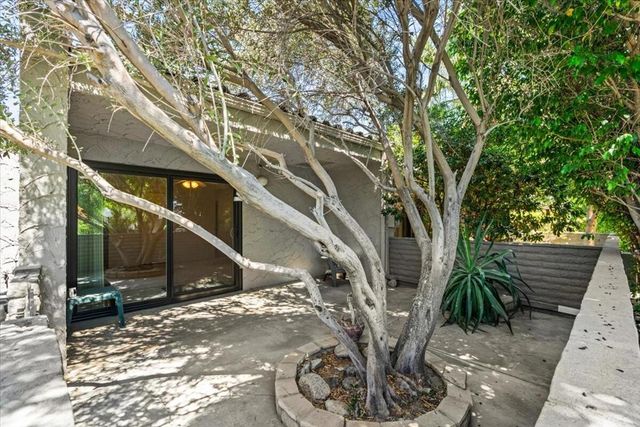 2620 N Whitewater Club D, Palm Springs, CA 92262