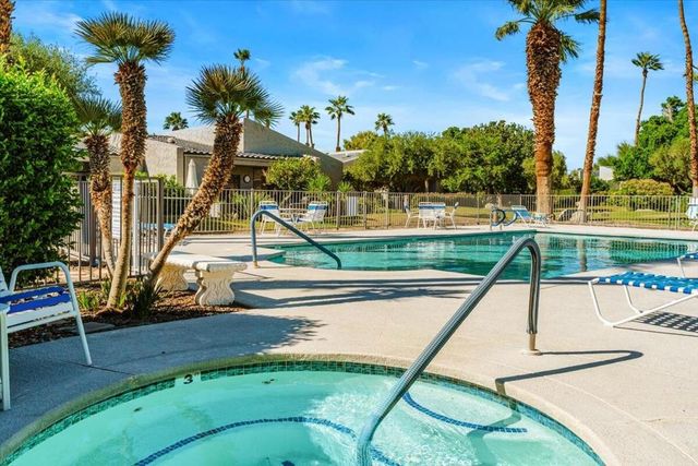 2620 N Whitewater Club D, Palm Springs, CA 92262