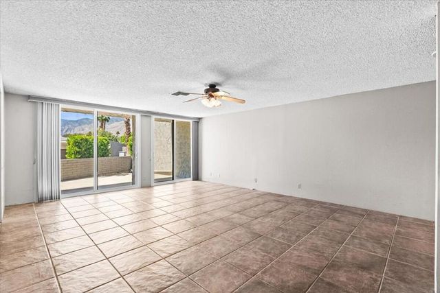 2620 N Whitewater Club D, Palm Springs, CA 92262