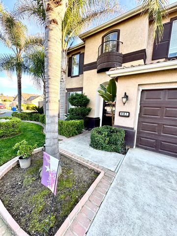 907 W Windsor Drive, Hanford, CA 93230