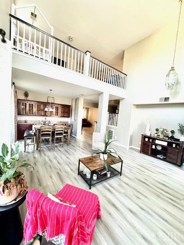 907 W Windsor Drive, Hanford, CA 93230