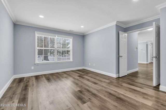 401 Hampton Court 15-7, Manalapan, NJ 07726